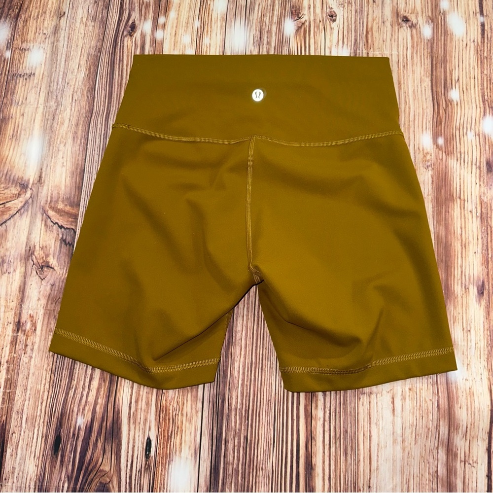 lululemon athletica Women's  Short Size 8